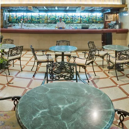 מלון Hotel Vila Calella