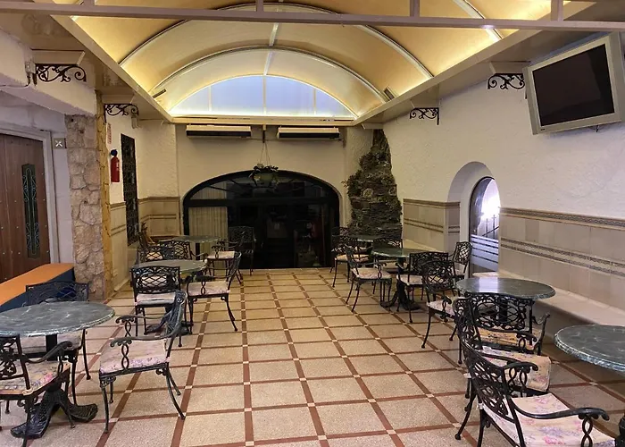 Hotel Vila Calella 3* カレーリャ