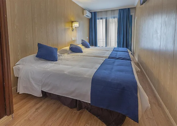 Hotel Vila Calella 3*