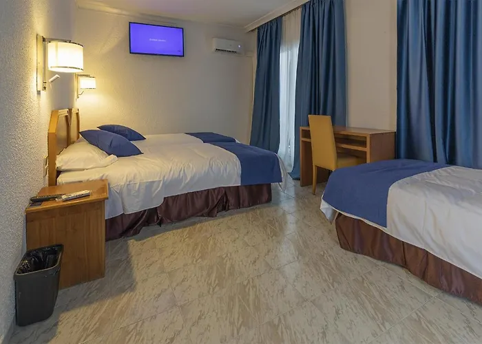 ホテル Hotel Vila Calella 3*
