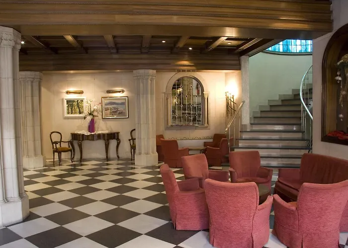 Hotel Vila Calella 3* カレーリャ